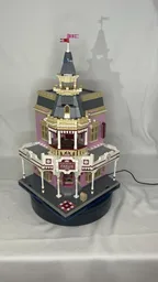 Corner Ice Cream Parlor