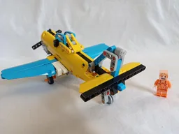 42074: Propeller Plane
