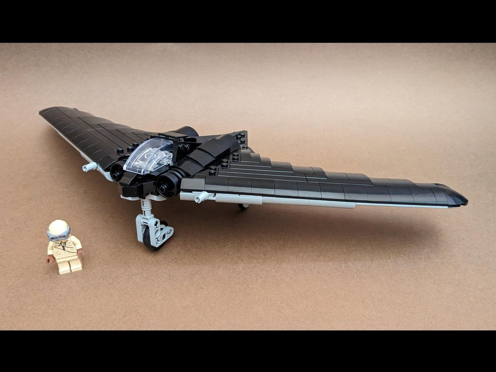 Lego Horten Ho 229 V3, minifig scale