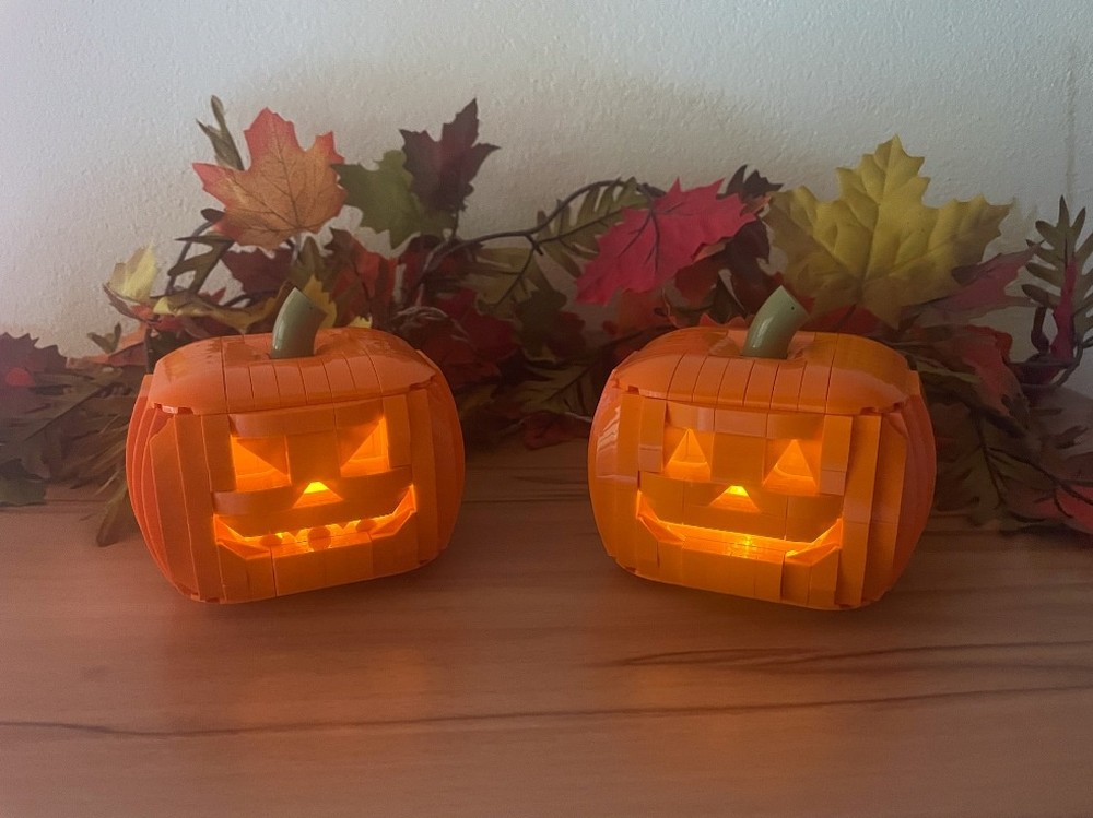 Lego Halloween pumpkins with light