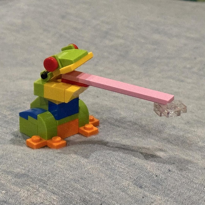 Lego Red-Eyed Tree Frog