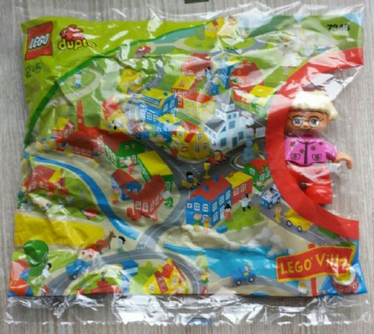 Lego Figure Set (Female)