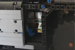 AVP M577
