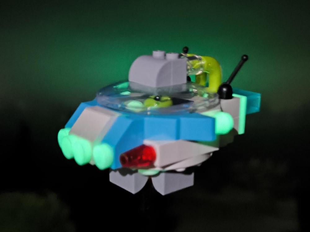 Lego 11037 UFO for City Aliens