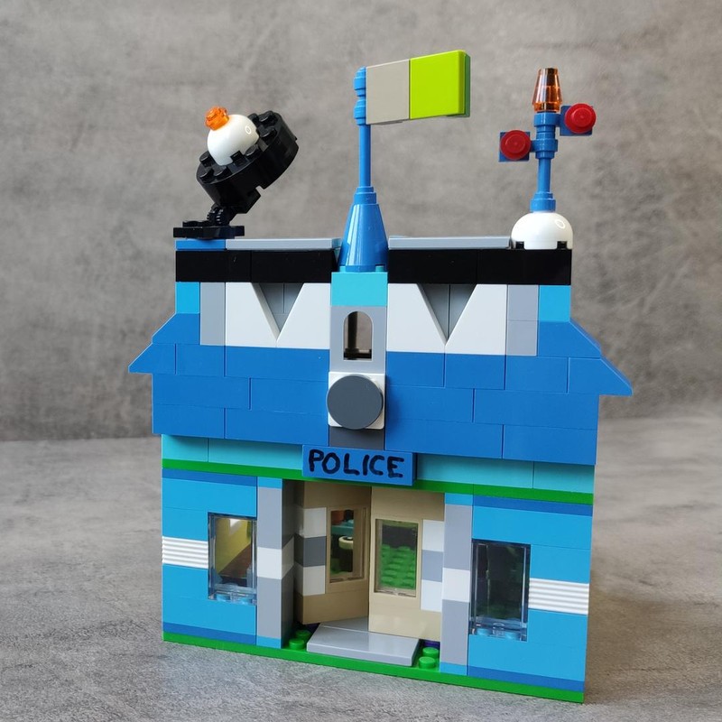 Lego 10698 POLICE STATION