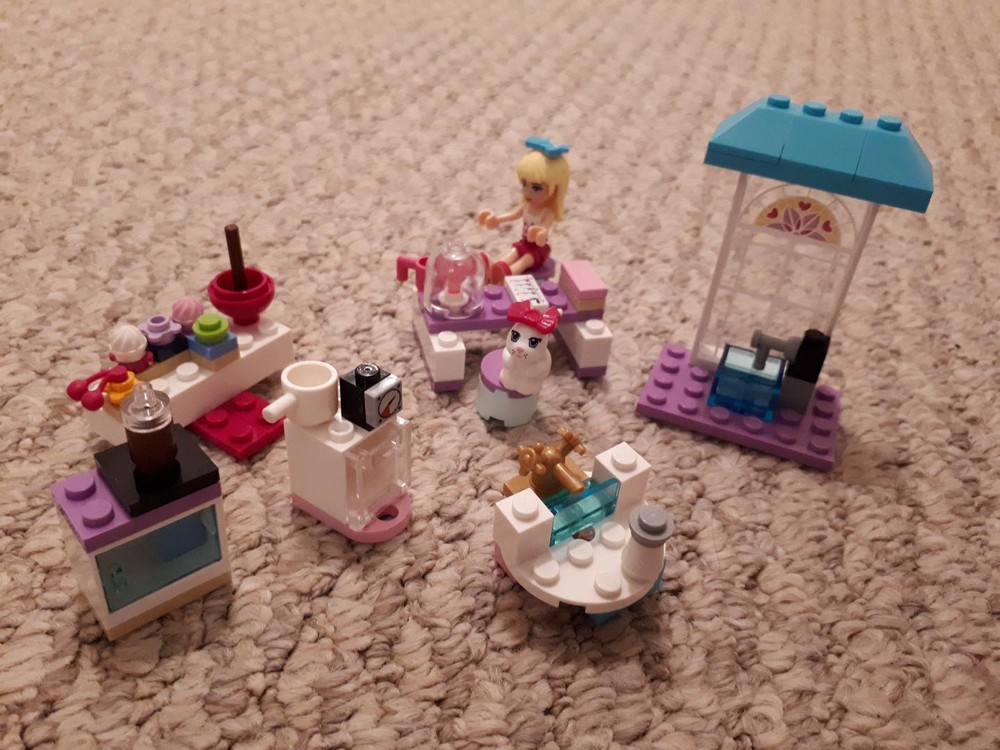 Lego Stephanie's Cupcake Factory