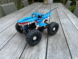 Shark 4x4 Monster