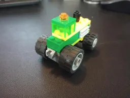 10696 Tractor