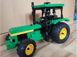 John Deere 3140