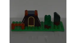 10696 Minihouse Base