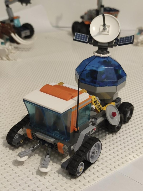 Lego Arctic Rover Observer