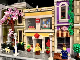 Modular Lego Store