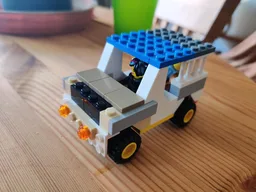 10698 SUV