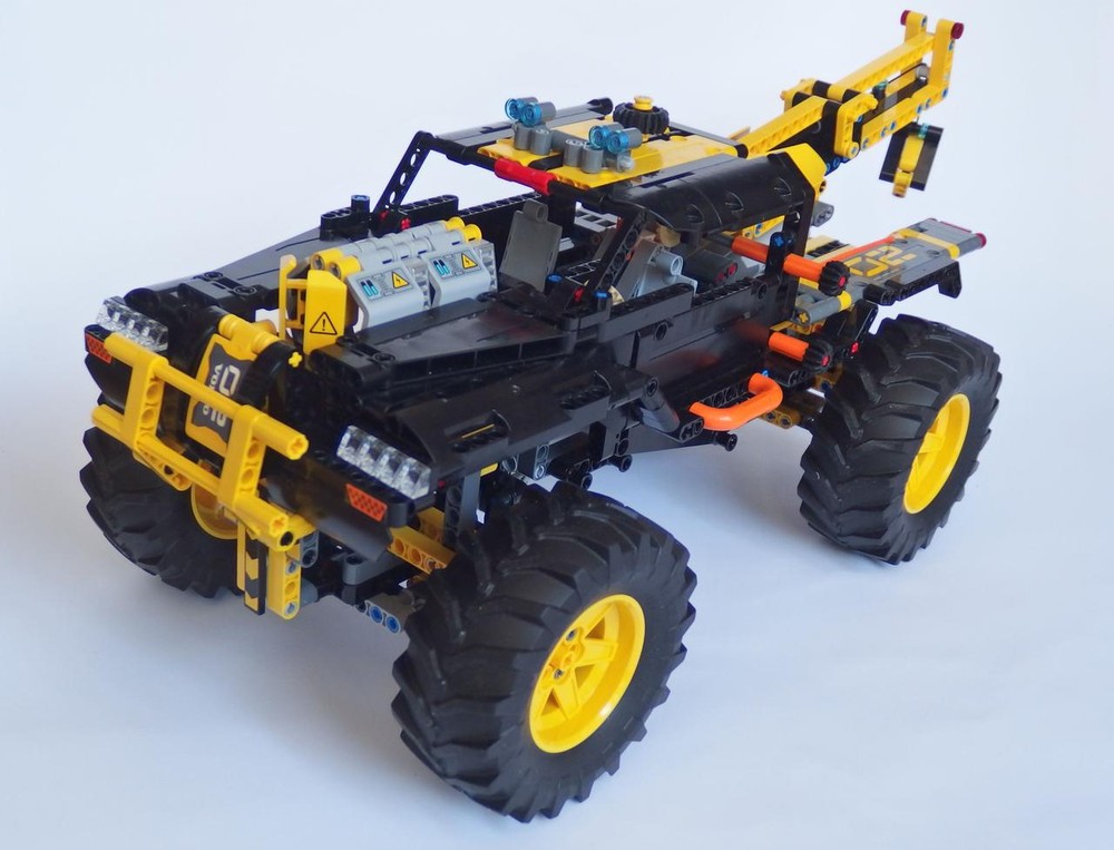 Lego Off-road tow truck TAUROX