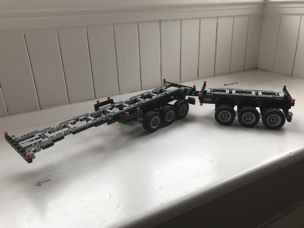 Lego BTrain Skeletal Container Trailer