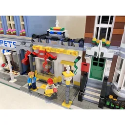 Modular Lego Brand Store