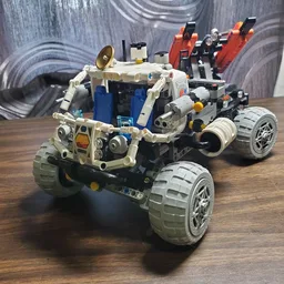 42180 Space themed war machine