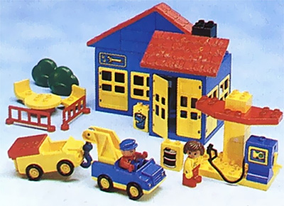 Lego Service Station