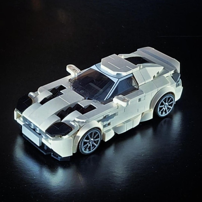 Lego Aston Martin V12 Vantage