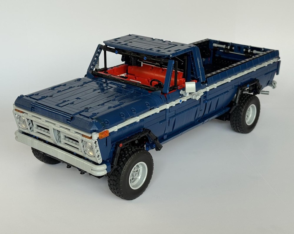 Lego Ford F150 long bed 1977 RWD