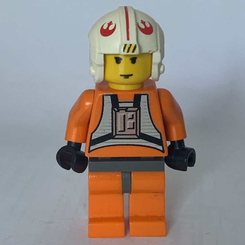 Lego Luke Skywalker, Orange Rebel Pilot Outfit, Yellow Skin, Dark Bluish Gray Hips (3626b Head)