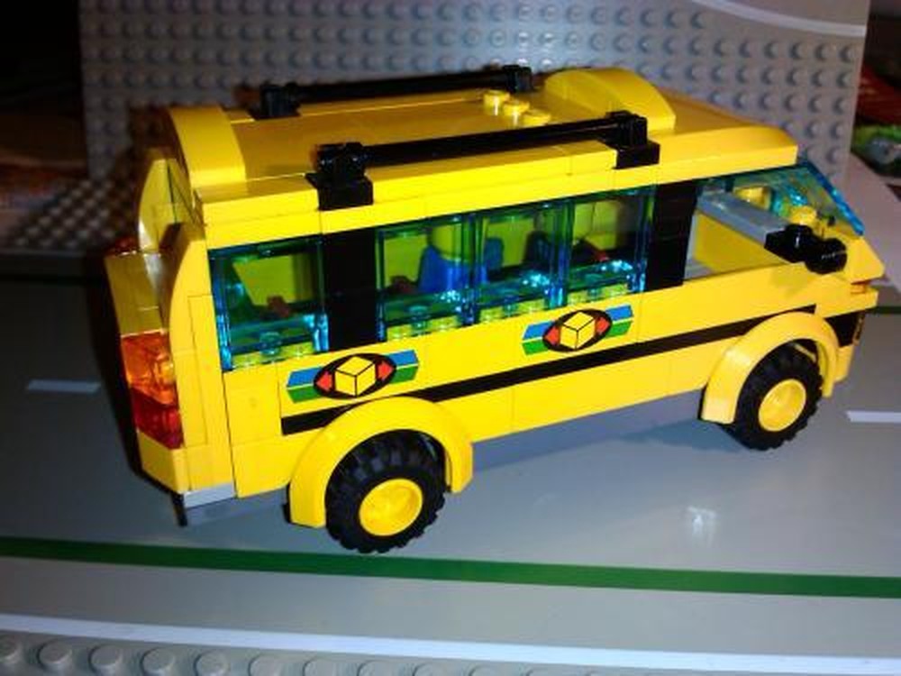 Lego Cargo Bus