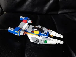 31042 - U-Wing