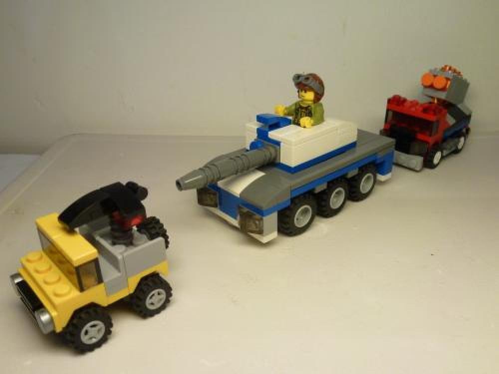 Lego 31033 Tank And Support