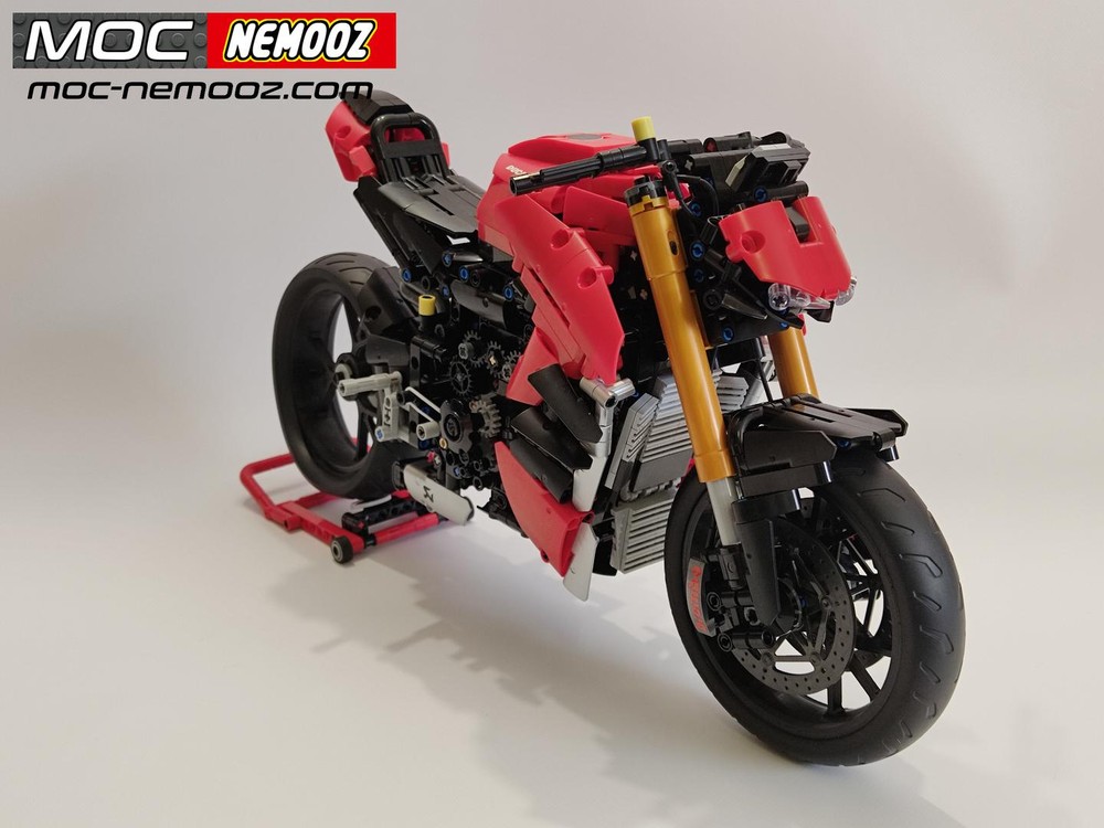 Lego DUCATI STREETFIGHTER V4 1:5