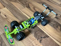 F1 Car (Technic 42027)