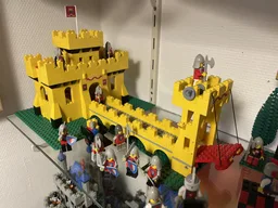 6000 Castle