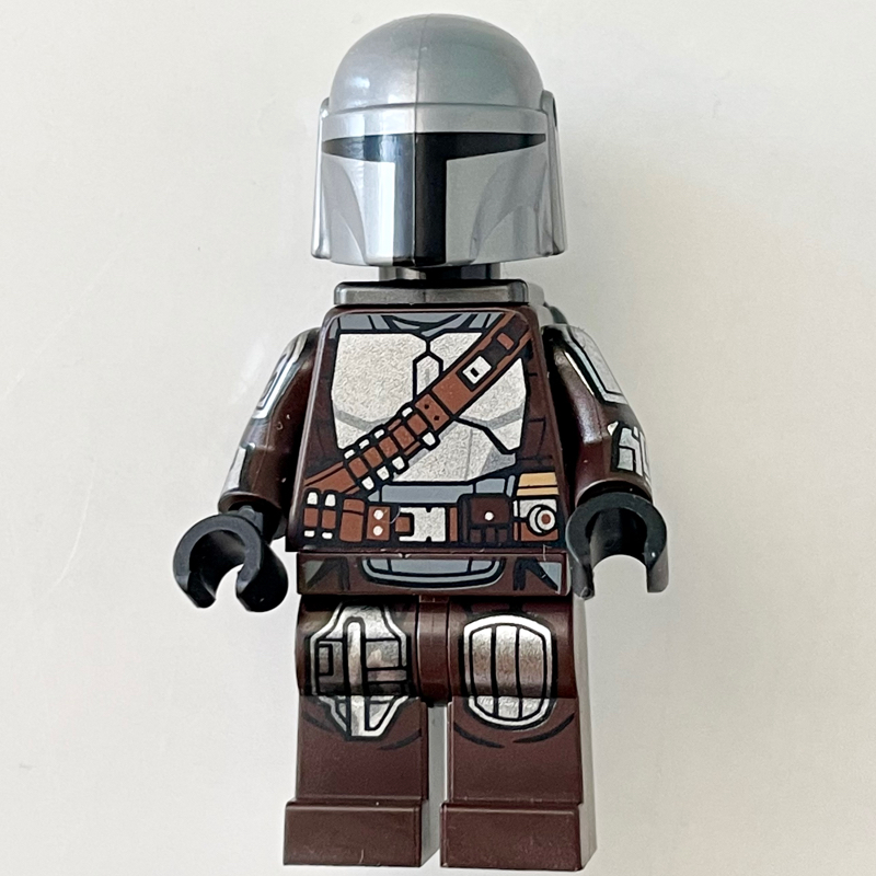 Lego The Mandalorian / Din Djarin, Dark Brown Outfit with Jet Pack, Black Head