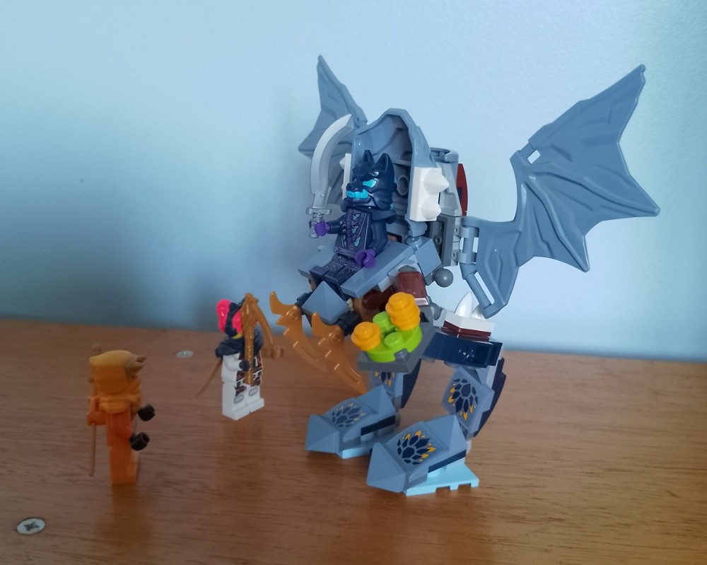 Lego Wolf-Mask-Warrior's Walking Chair