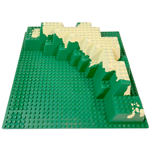 Lego Baseplate Raised 32 x 32 Foothill with Tan Dirt Print / Green