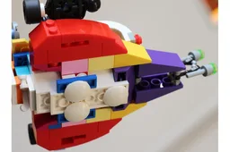 10402 Spaceship