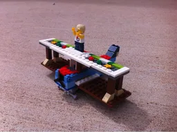31063 Biplane and Workshop
