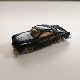 HO Scale VW Karmann Ghia / Light Gray