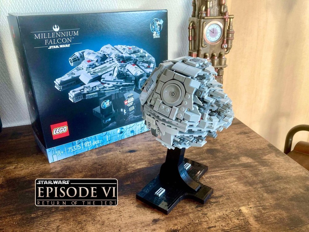 Lego Death Star II Midi Scale