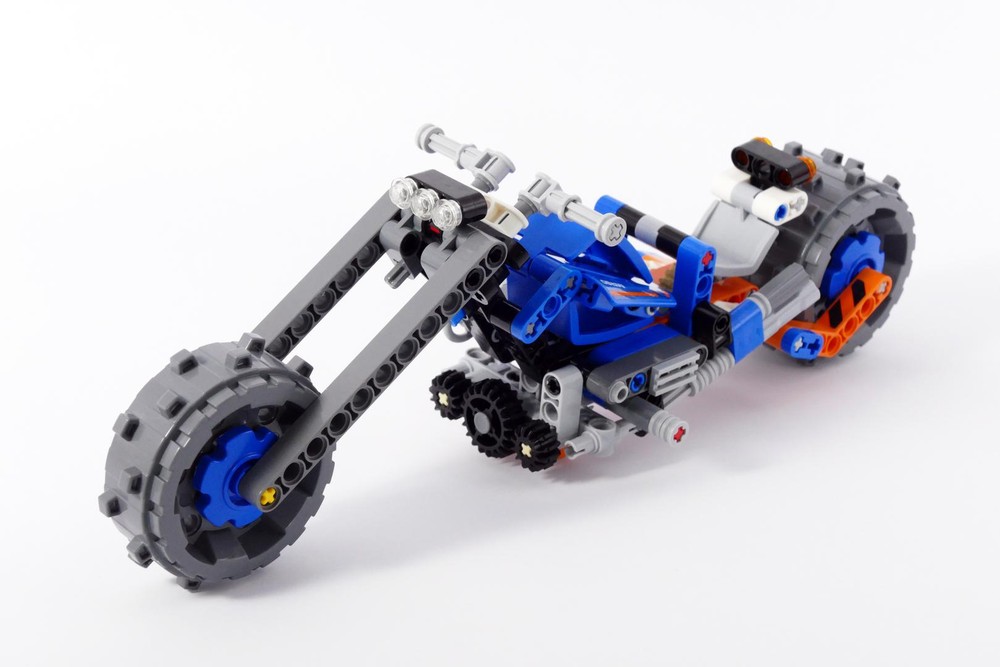 Lego Chopper - Lego Technic 42071 Alternate MOC