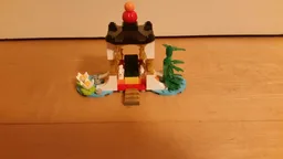 40605 Rabbit Throne