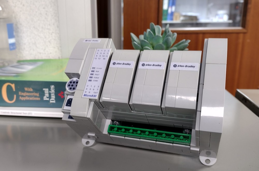 Lego Allen Bradley Micro830 PLC 1:1