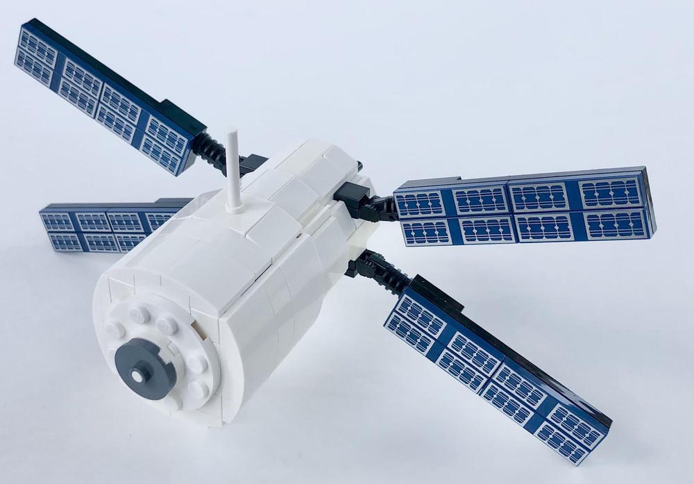 Lego ATV Automated Transfer Vehicle ISS - Saturn V 1:110 Scale