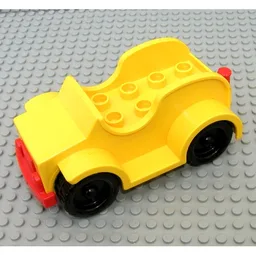 Duplo Car with 2 x 4 Studs and Running Boards, Red Bumper, Black Wheels / Yellow