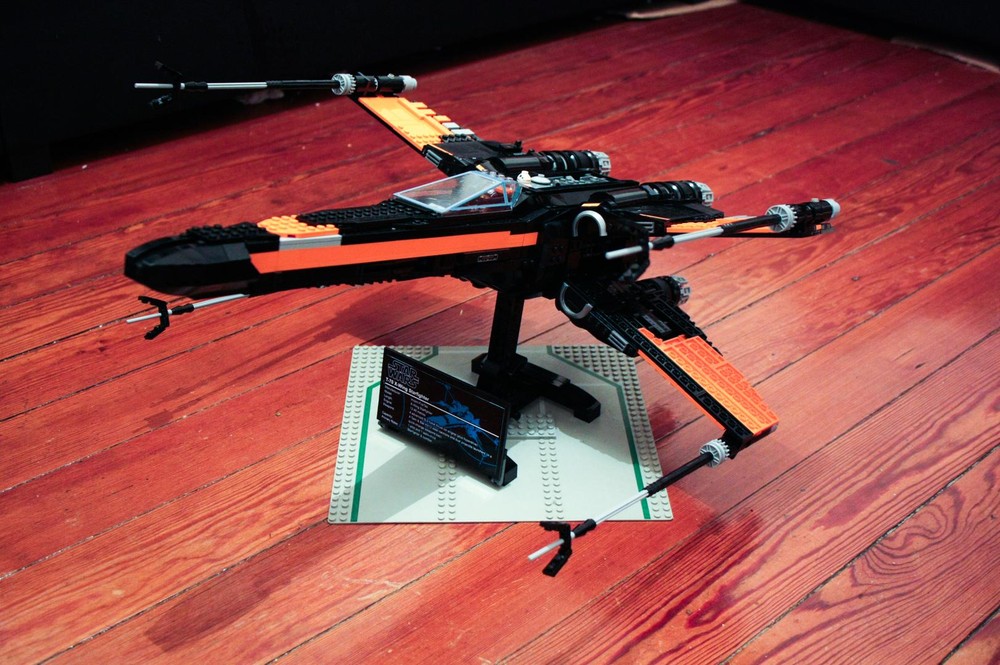 Lego Poe Dameron's T 70 X-Wing Fighter