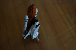1:220 Space Shuttle v2