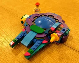 31157 Millennium falcon