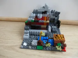 Mineshaft of the Ghost Caves