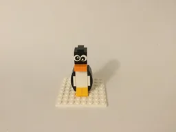 Advent build #5- penguin