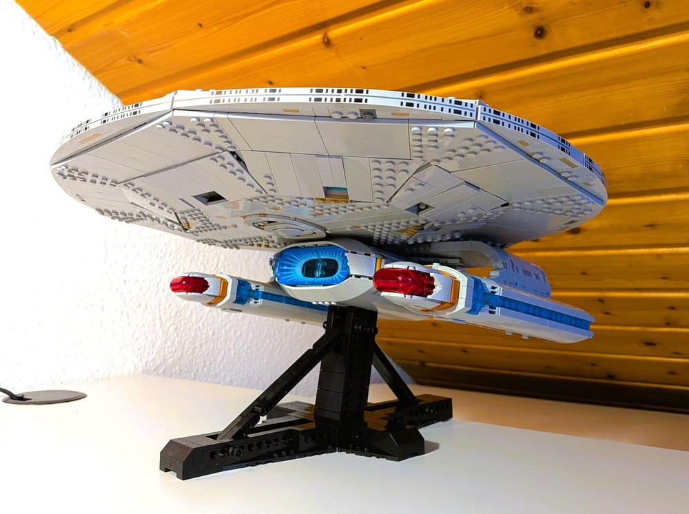 Lego Star Trek Nebula-Class / U.S.S. Farragut (10356 Alternate Build)