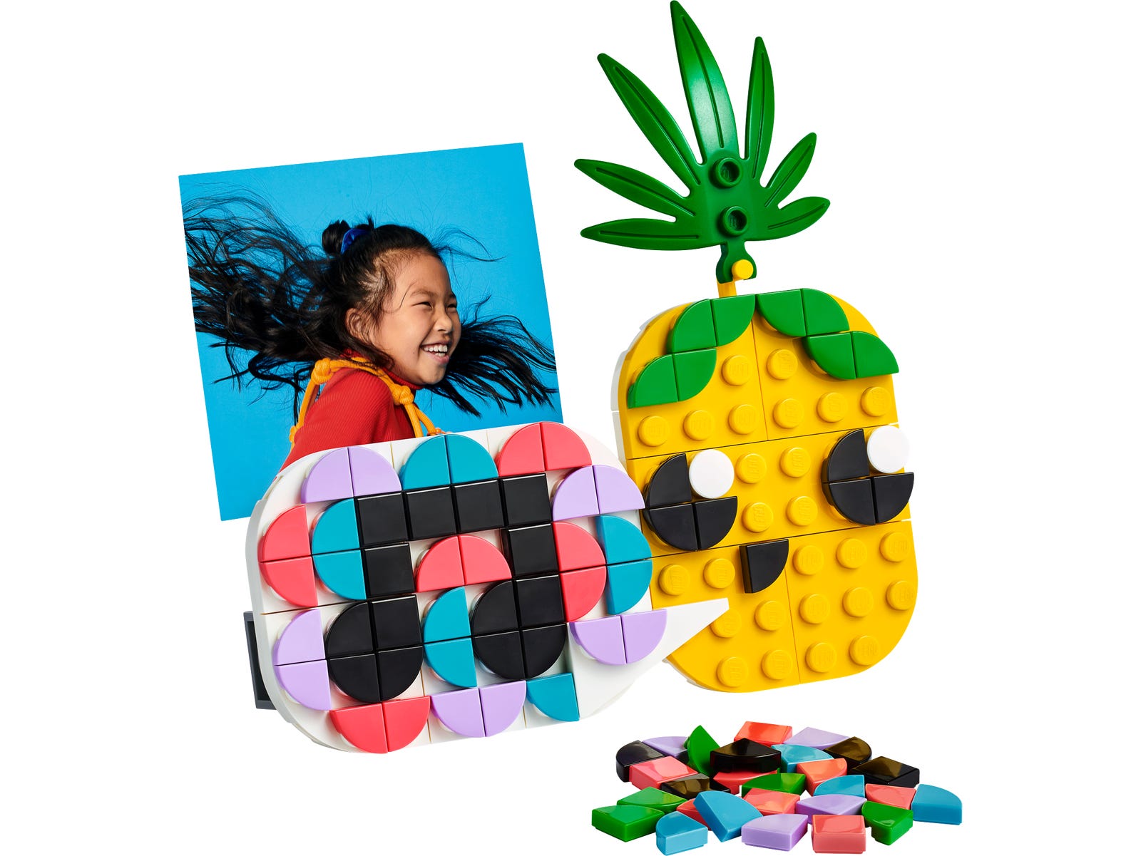 Lego Pineapple Photo Holder and Mini Board